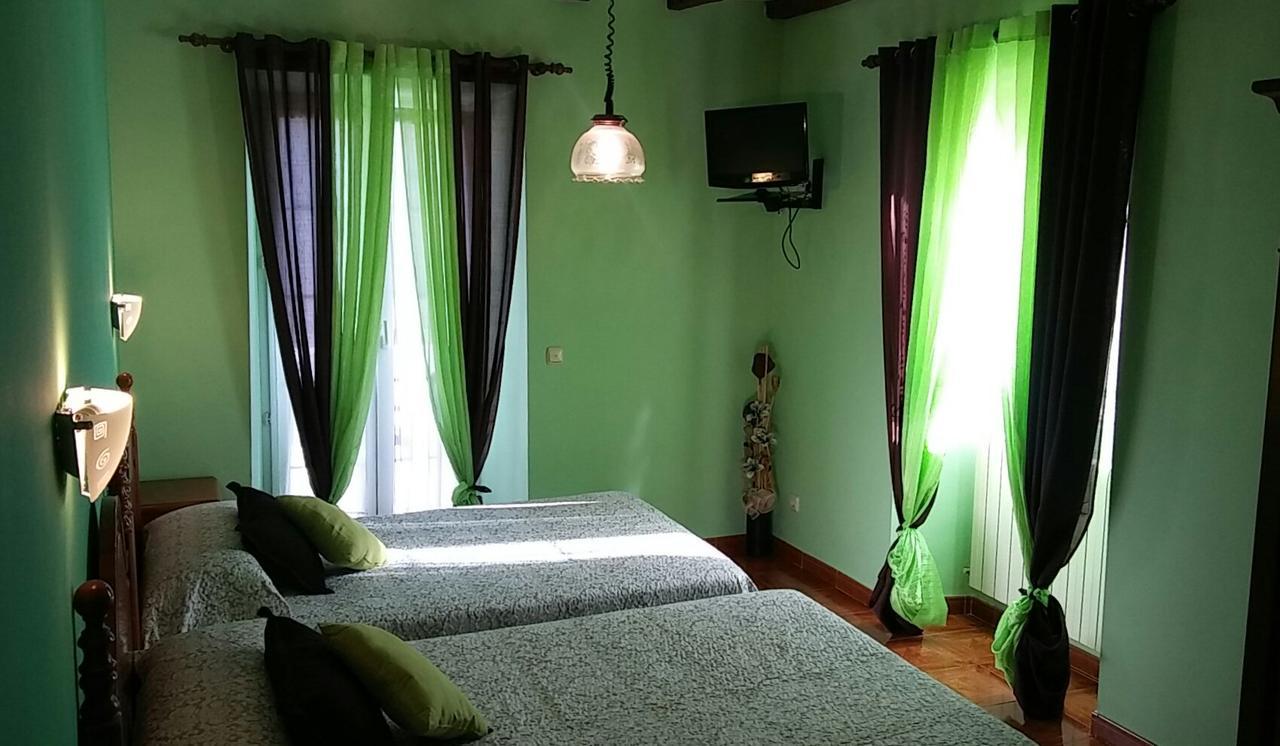 Hostal Ekaitza Ξενοδοχείο Lesaka Εξωτερικό φωτογραφία
