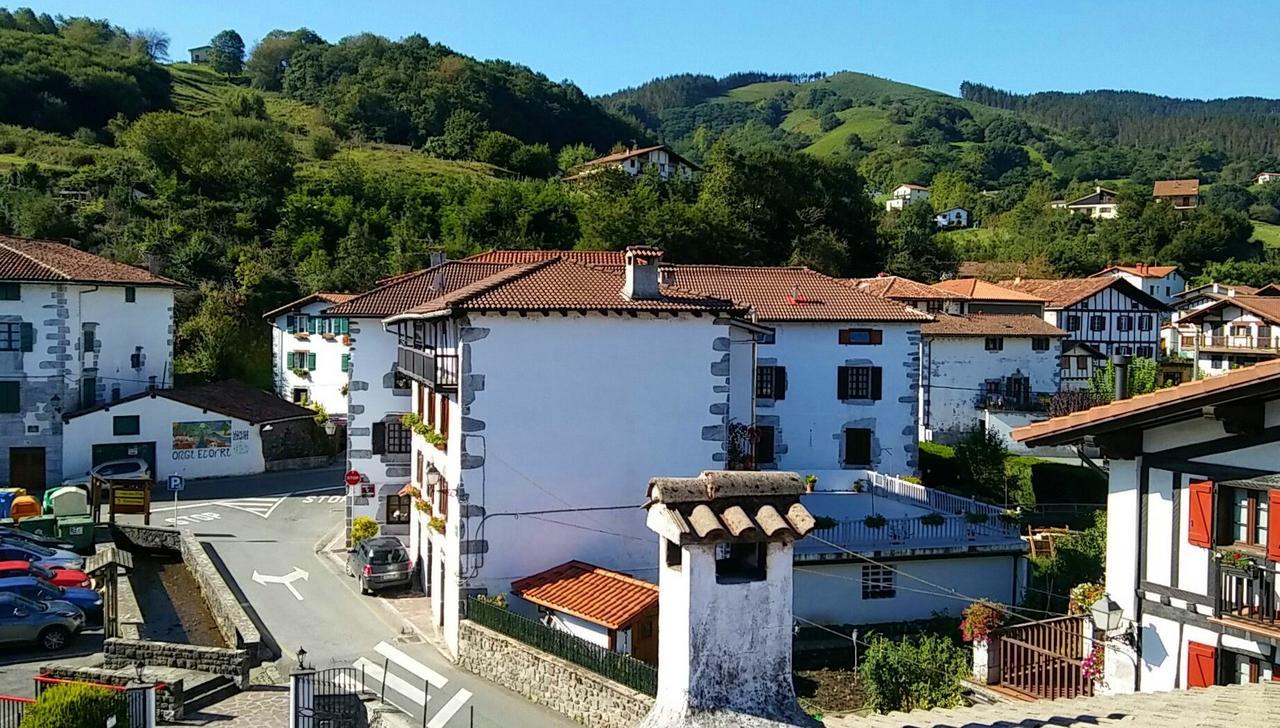 Hostal Ekaitza Ξενοδοχείο Lesaka Εξωτερικό φωτογραφία
