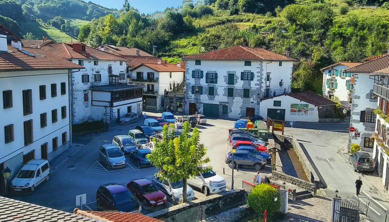 Hostal Ekaitza Ξενοδοχείο Lesaka Εξωτερικό φωτογραφία