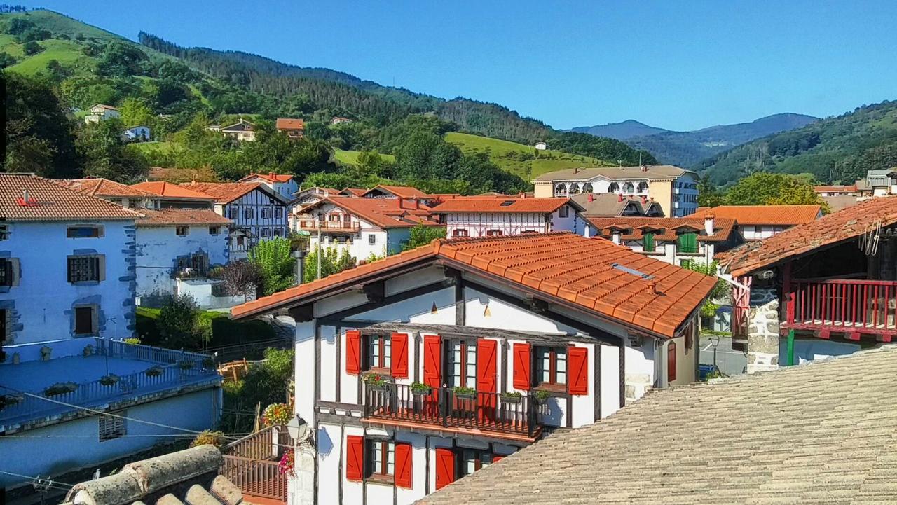 Hostal Ekaitza Ξενοδοχείο Lesaka Εξωτερικό φωτογραφία